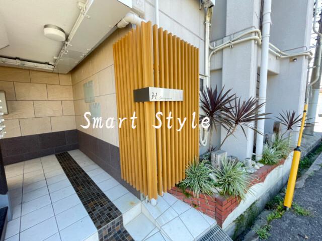 28/30 エントランス