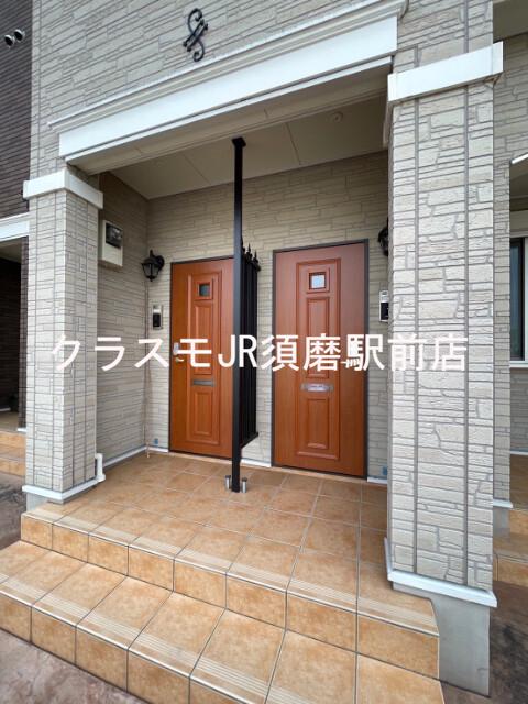 28/30 エントランス