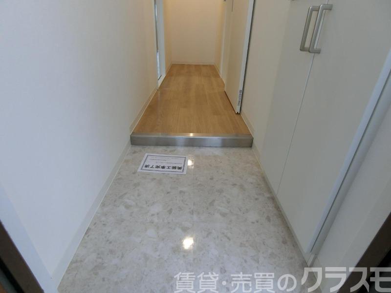 16/30 玄関