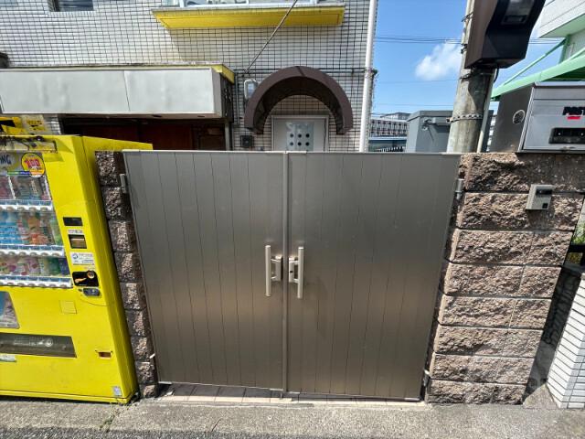 22/29 エントランス