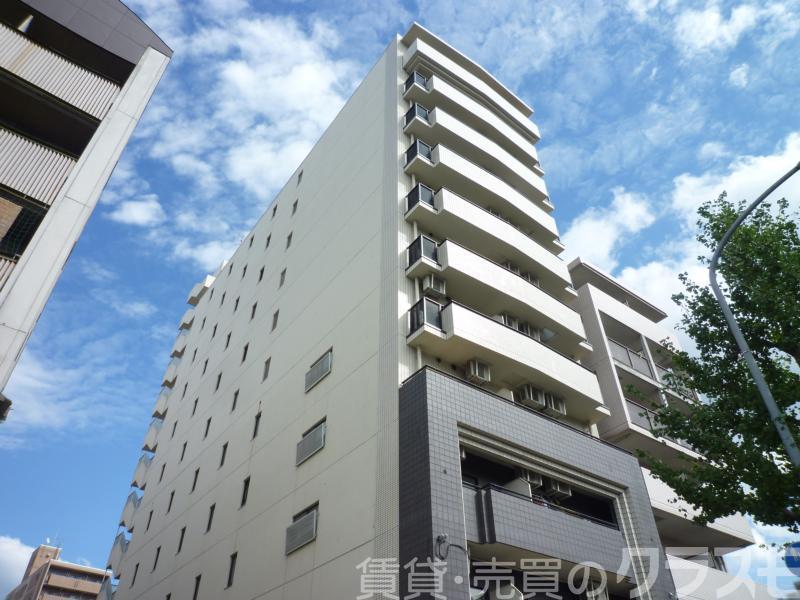 28/30 エントランス