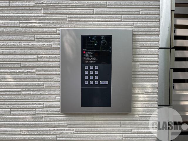 21/26 エントランス