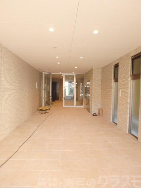 25/30 エントランス