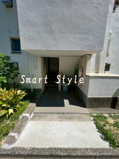 2/5 エントランス