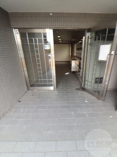 22/29 エントランス