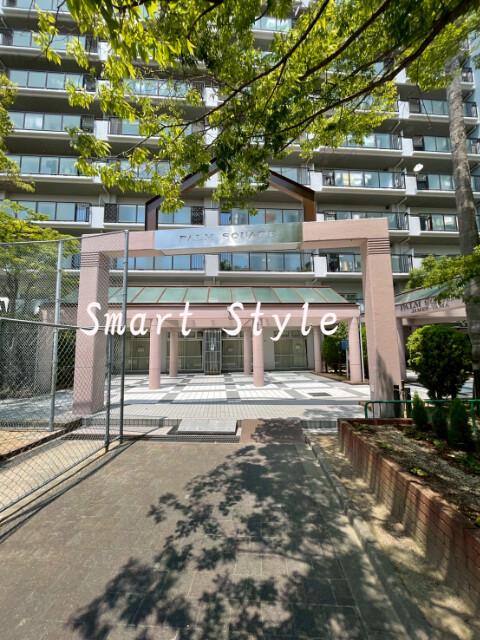 27/30 エントランス