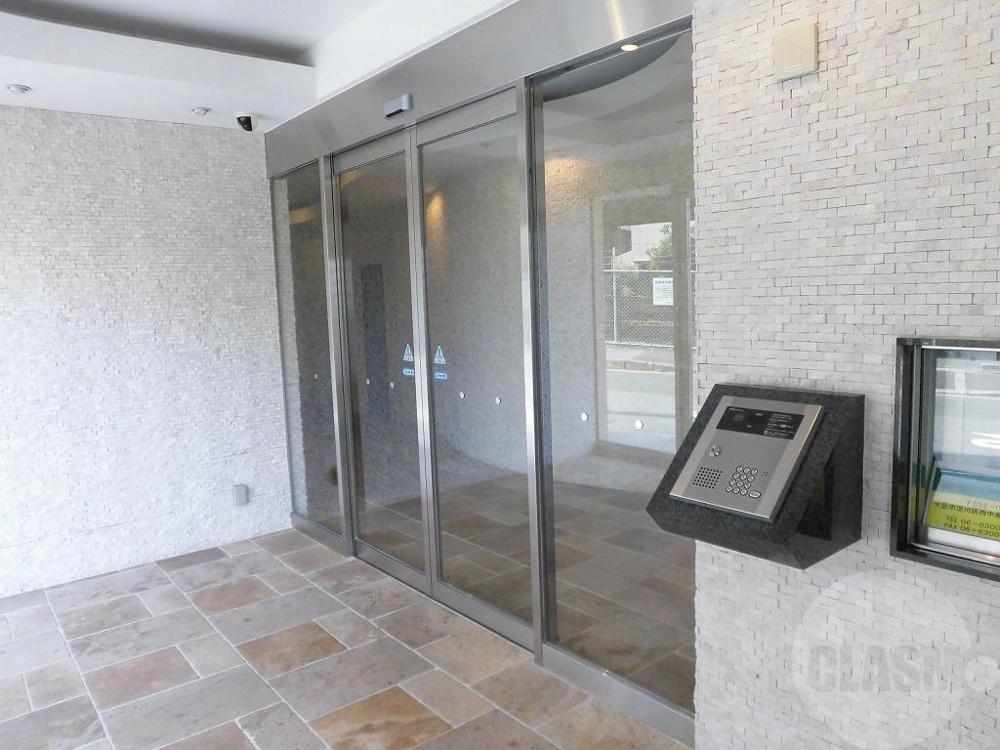 20/30 エントランス