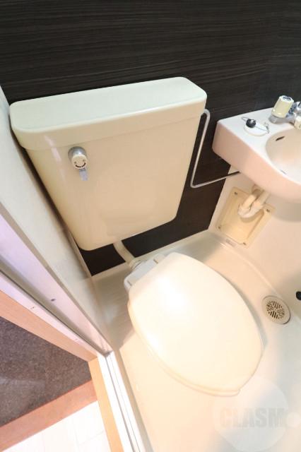 13/30 トイレ