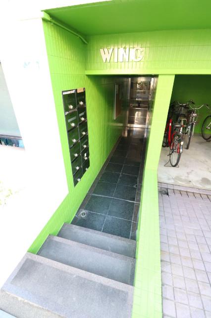 22/30 エントランス