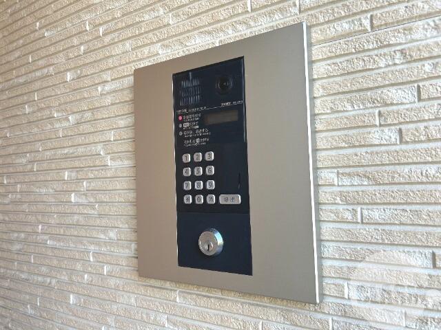 18/30 エントランス