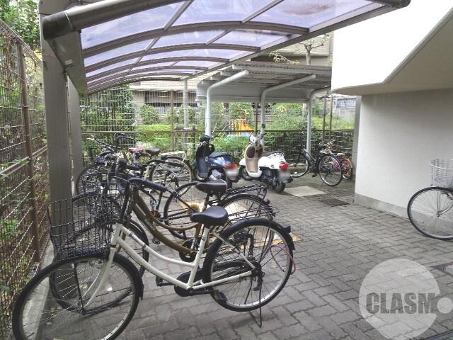 19/25 エントランス