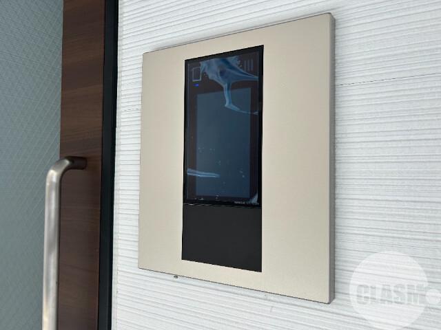 22/28 エントランス