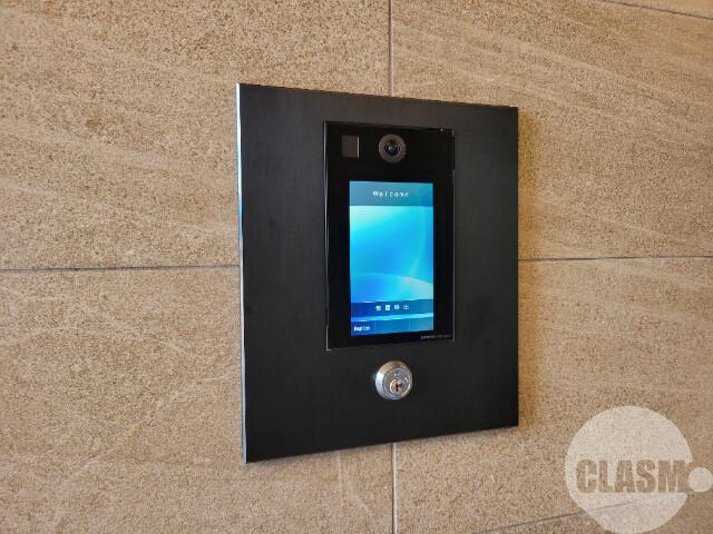 22/29 エントランス