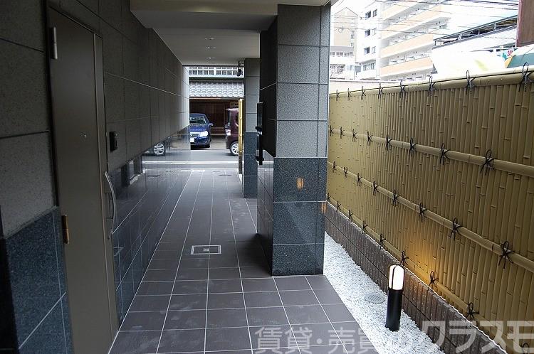 2/4 エントランス