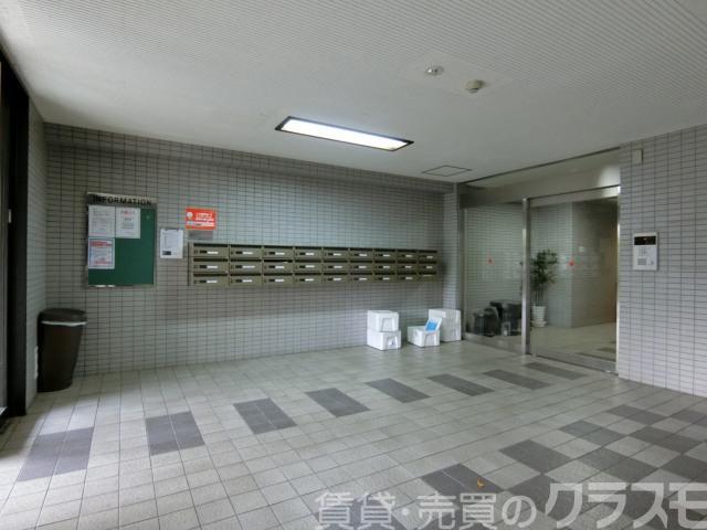 30/30 エントランス