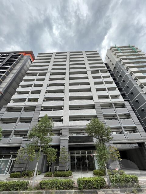 21/30 エントランス