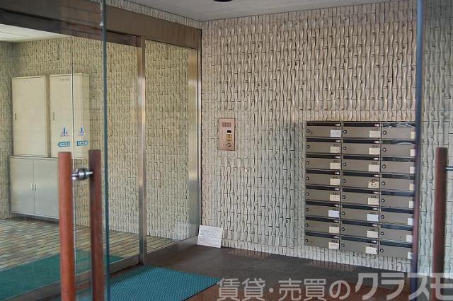 30/30 エントランス