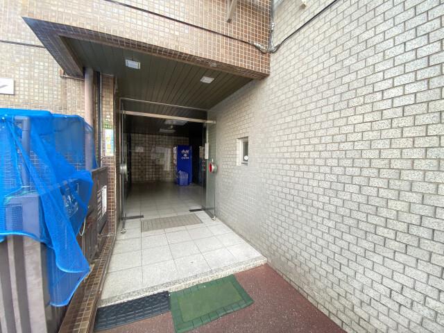 2/8 エントランス