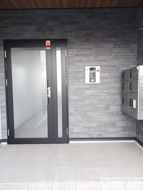 16/30 エントランス