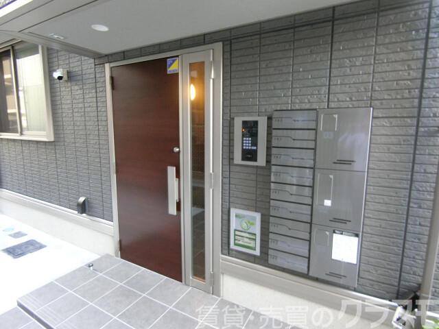 28/30 エントランス