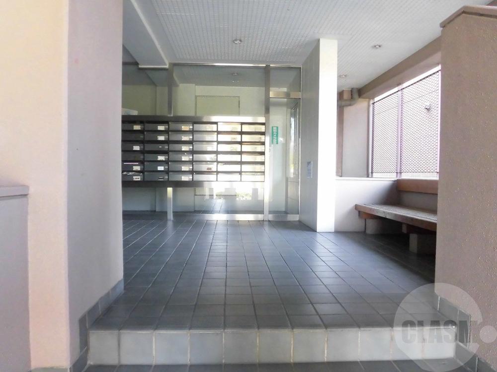 18/21 エントランス