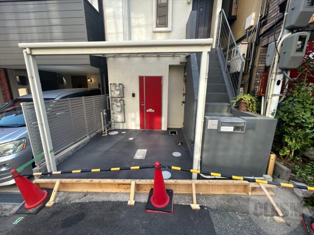 22/30 エントランス