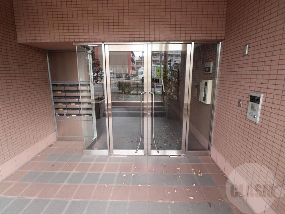 22/30 エントランス