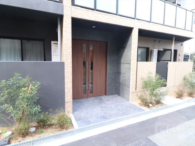 22/29 エントランス