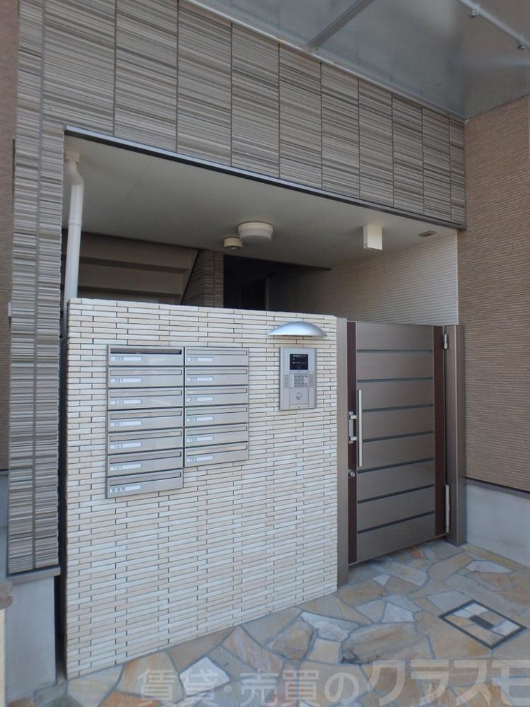 16/21 エントランス