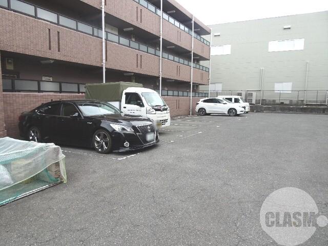 2/7 駐車場