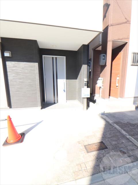 22/30 エントランス