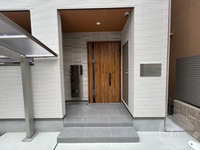 22/30 エントランス