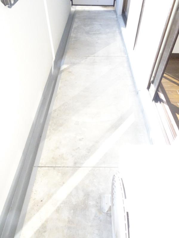 15/27 バルコニー