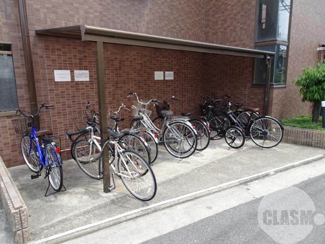 20/30 エントランス