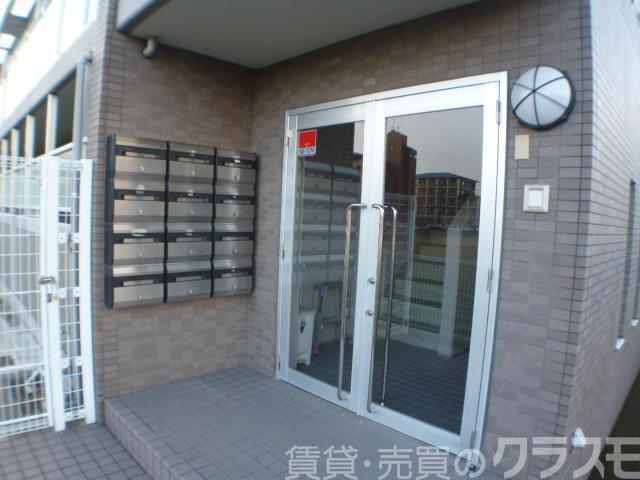 2/4 エントランス