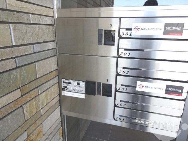 18/30 エントランス