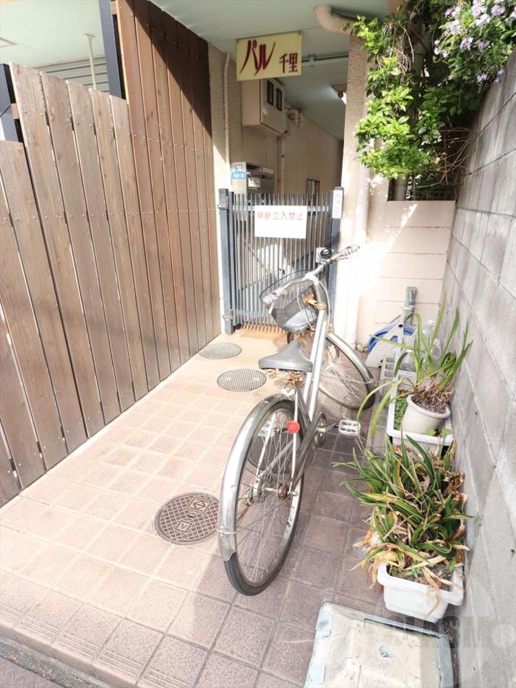 22/30 エントランス