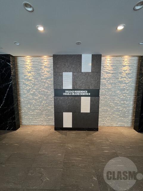 21/30 エントランス