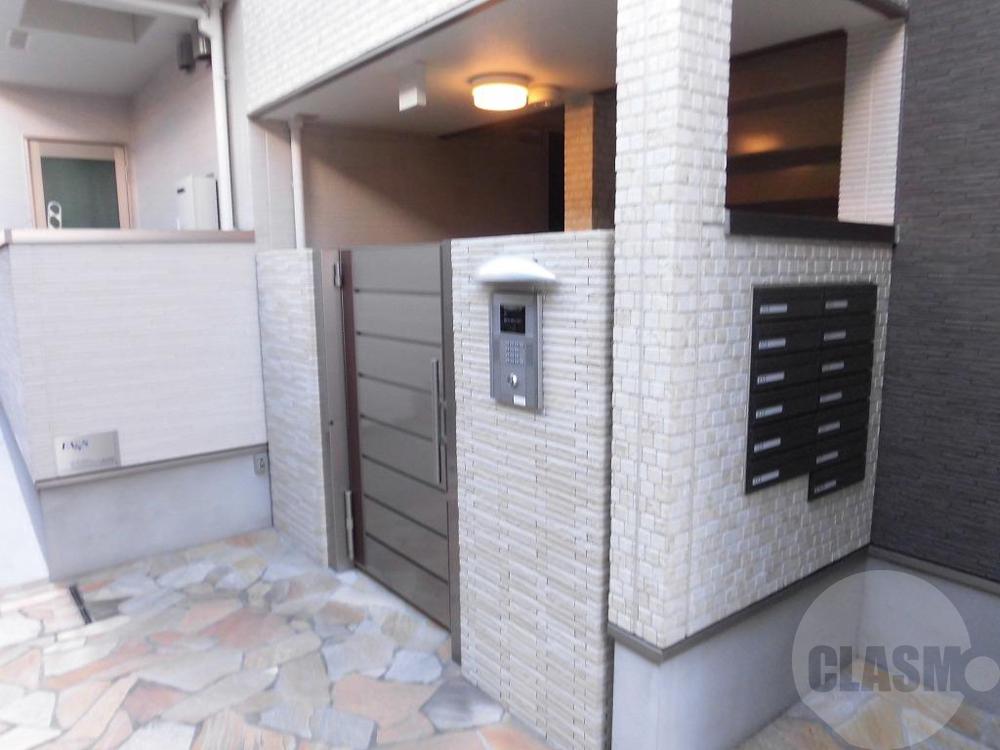 20/26 エントランス