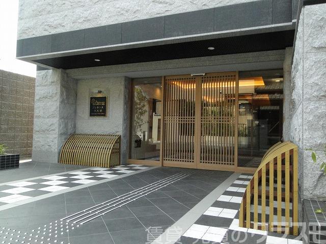 2/4 エントランス