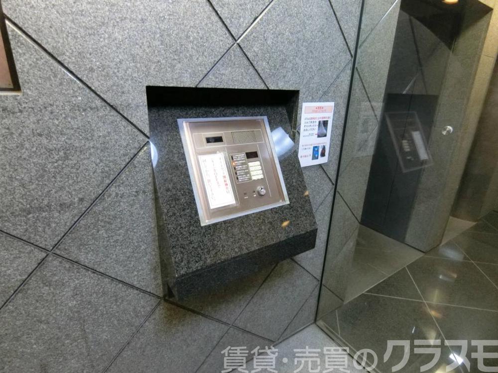 29/30 エントランス