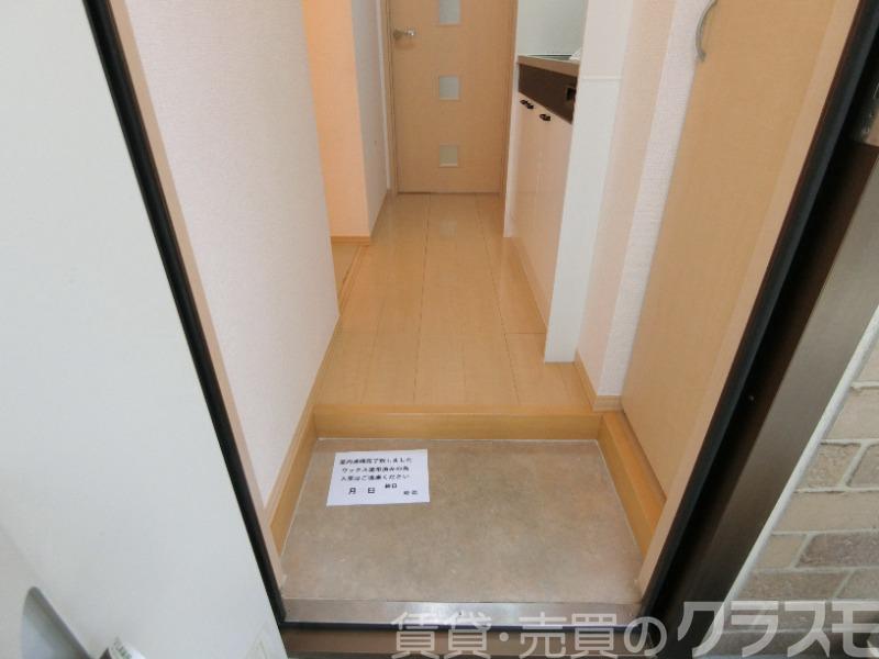 16/30 玄関