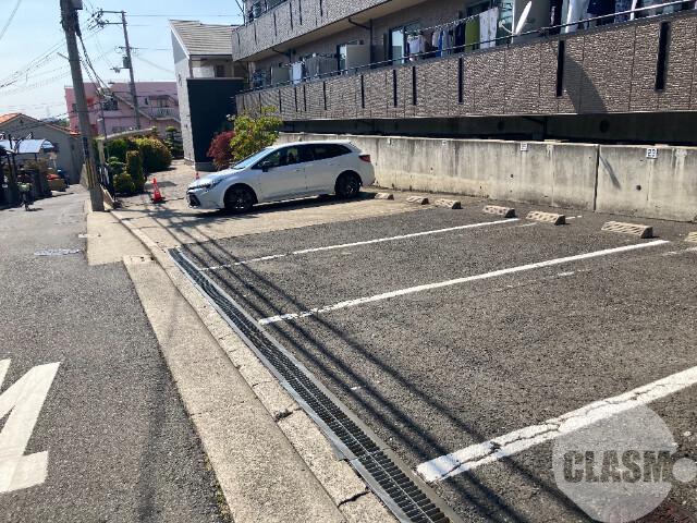 21/27 駐車場