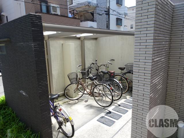 21/30 エントランス