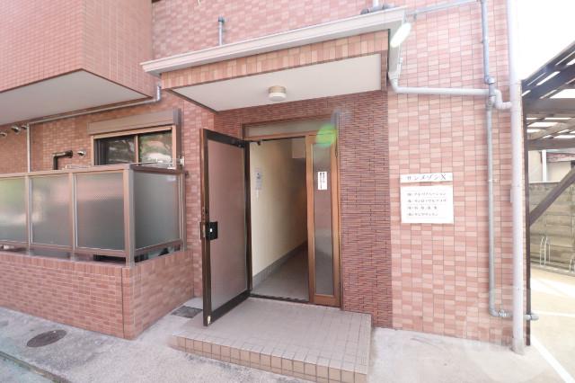 22/30 エントランス