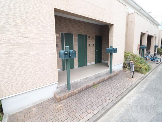 22/30 エントランス