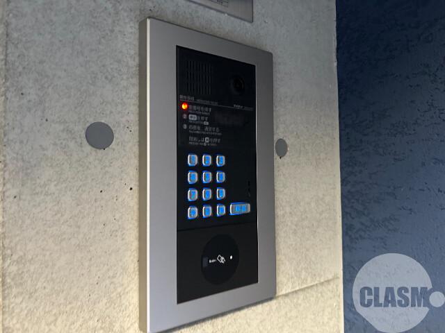 21/28 エントランス