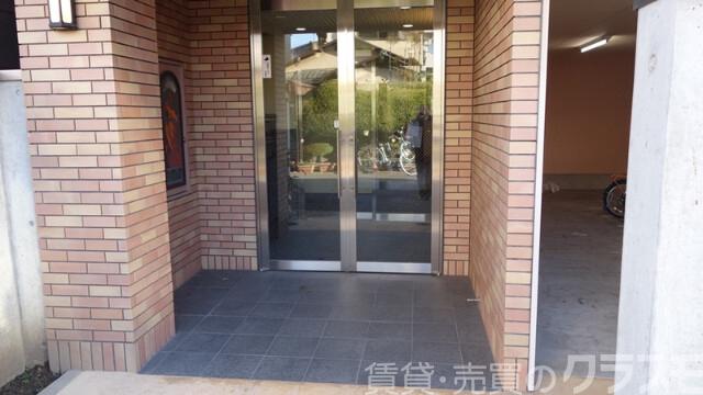 16/28 エントランス