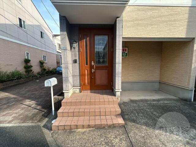 22/30 エントランス