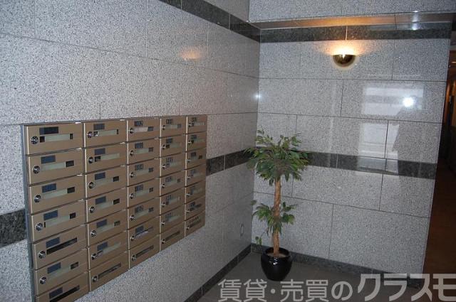 28/30 エントランス